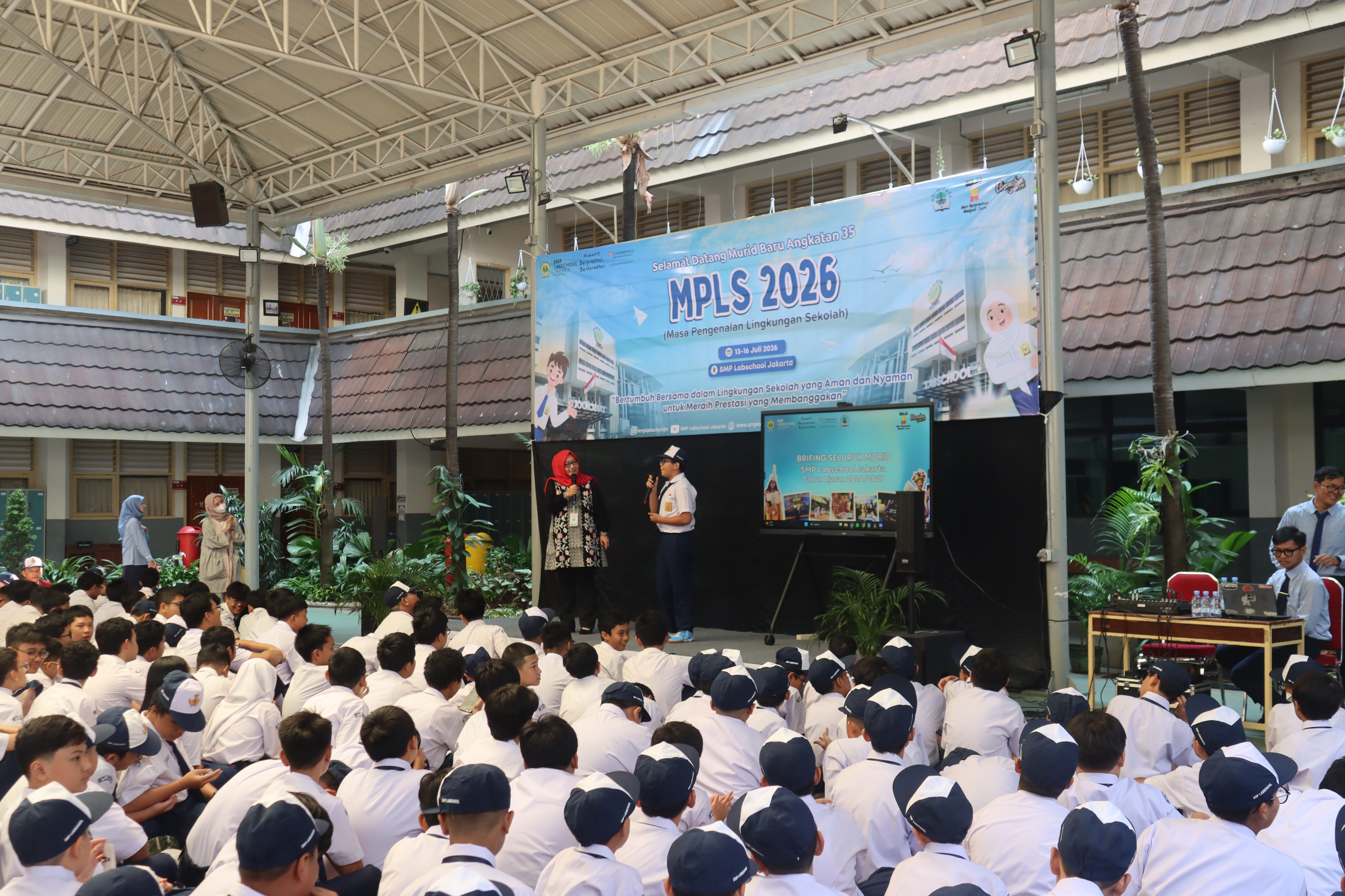 MPLS SMP Labschool Jakarta Angkatan 35, Langkah Awal Menuju Prestasi Baru - Foto 1